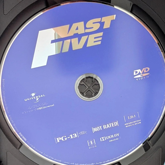 Fast Five DVD(EUC) - Picture 3 of 3